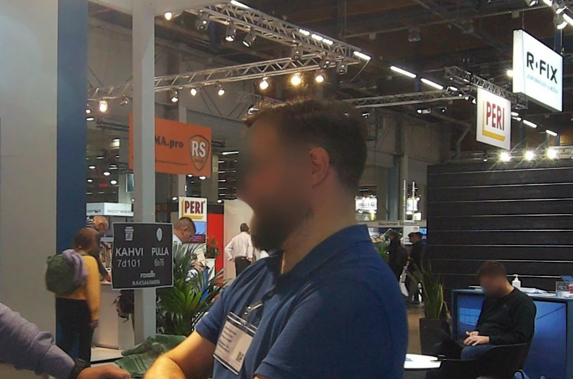 OneLens camera demonstrating face blurring at Finnbuild 2024 trade fair